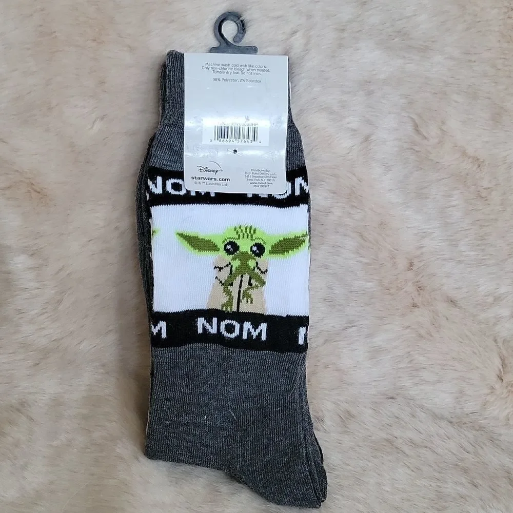 DISNEY STAR WARS MANDALORIAN BABY YODA 2-PACK MEN'S CREW SOCKS, NEW WITH TAGS!